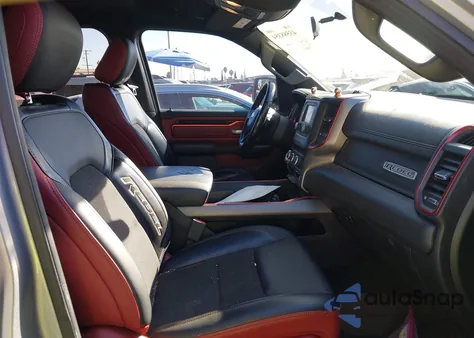 2019 Ram 1500 Rebel 4X4 6'4 Box z USA, uszkodzony, nr VIN 1C6SRFET3KN826343